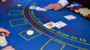 win138 login mobile app showing Mobile Legends Pro League odds and live baccarat table side-by-side